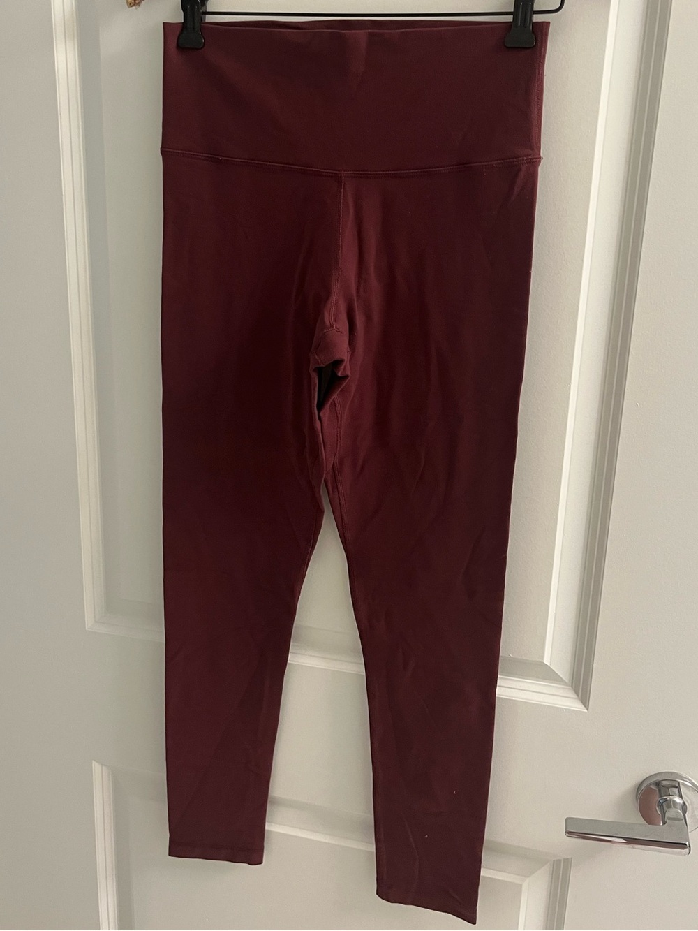 Aritzia TNA Atmosphere High-Rise Leggings – Burgundy/Wine – Size M